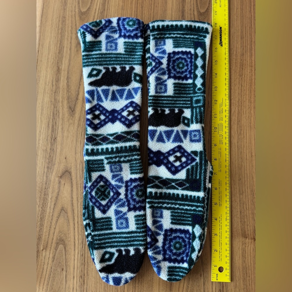 Women’s size 8 L L Bean multicoloured fleece sandal sock